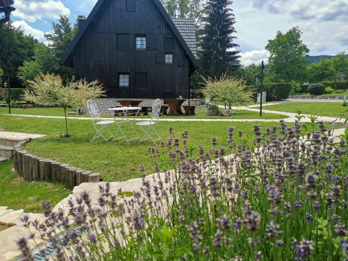 Plitvice Luxury Etno Garden Hotel Plitvicka Jezera Ngoại thất bức ảnh